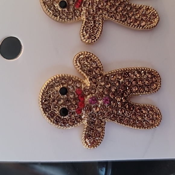 NWOT Sparkling Gingerbread Man Stud Earrings - Picture 3 of 4